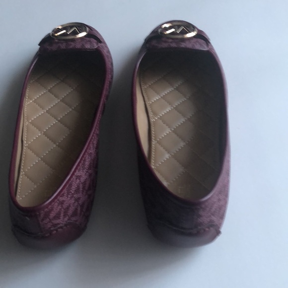 Michael Kors Shoes - Picture 3 of 8